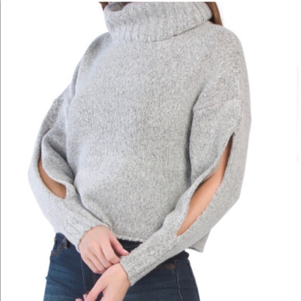 NWT Kendall & Kylie Mossy Sweater Grey - Picture 2 of 8